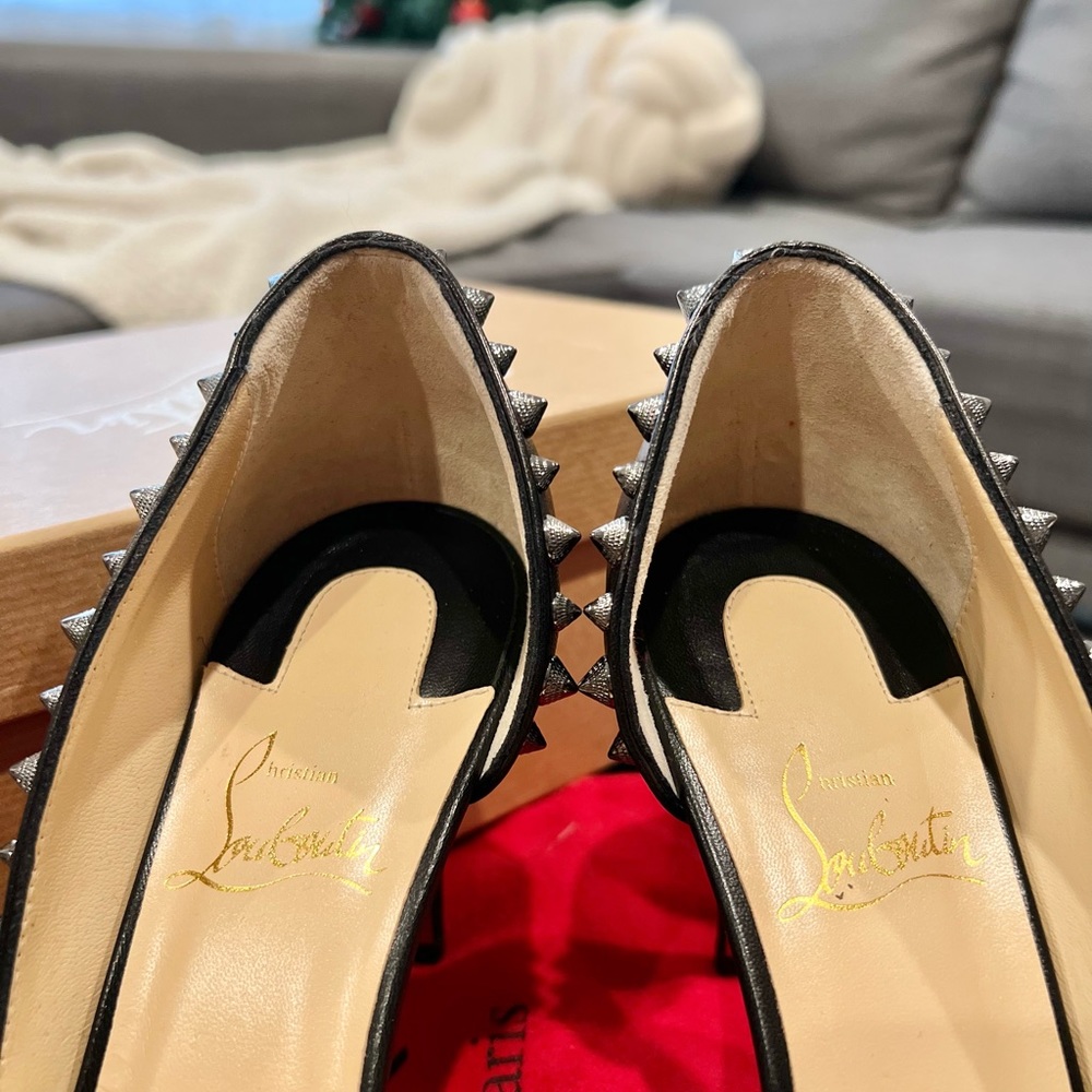 Louboutin Irishell 85 Nappa Leather Gun Metal Studs 38.5 Heels - Picture 3 of 6